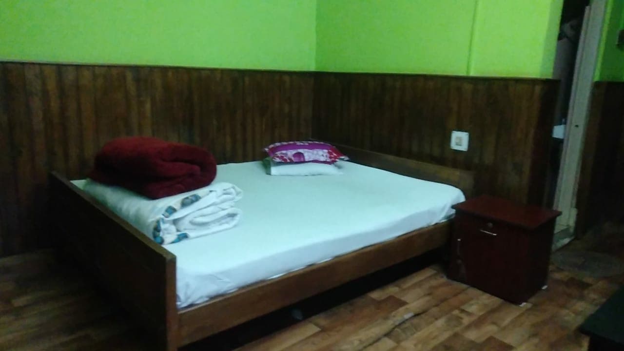 Hotel Kabur - Tap to explore photos