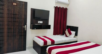 Hotel Mahadev Inn Near Luxa Room Type - Standard Triple AC Room