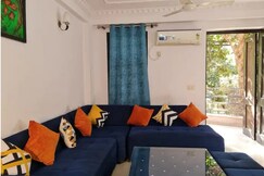 EAST OF KAILASH,3BR,PARKING,40Mbps,WASHER,KITCHEN