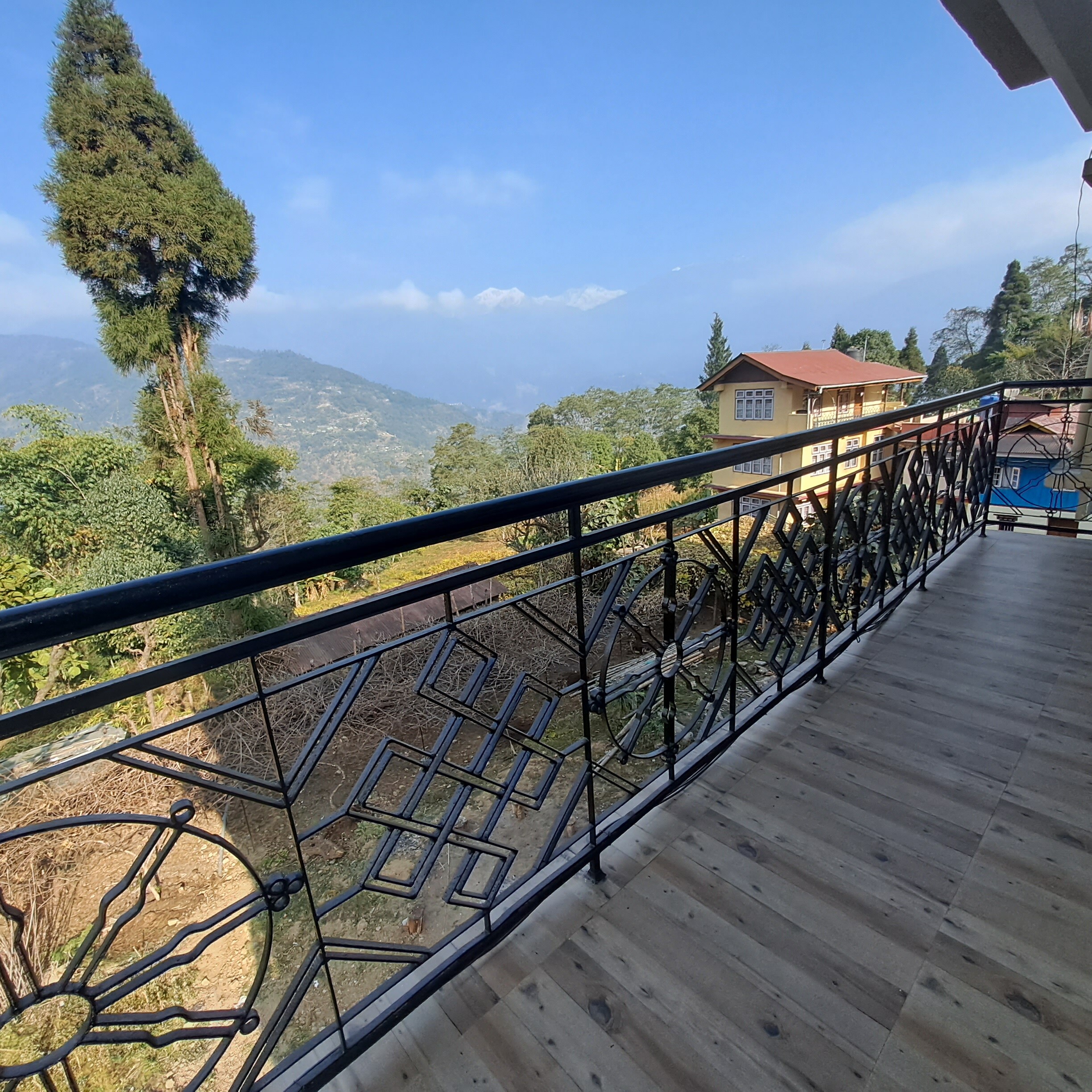 BLUE MOON RESORT - Tap to explore photos