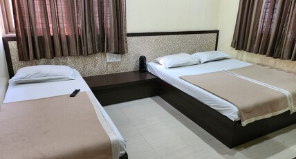 HOTEL SAI NIWAS Room Type - TRIPLE BED NON AC ROOM