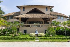 Coconest Eco Village - Deluxe Rooms