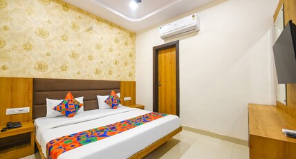 Fabhotel Golden Tree Room Type - Deluxe Room