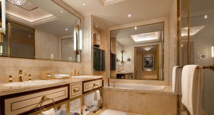 Conrad Dalian Room Type - KING DELUXE HARBOUR VIEW