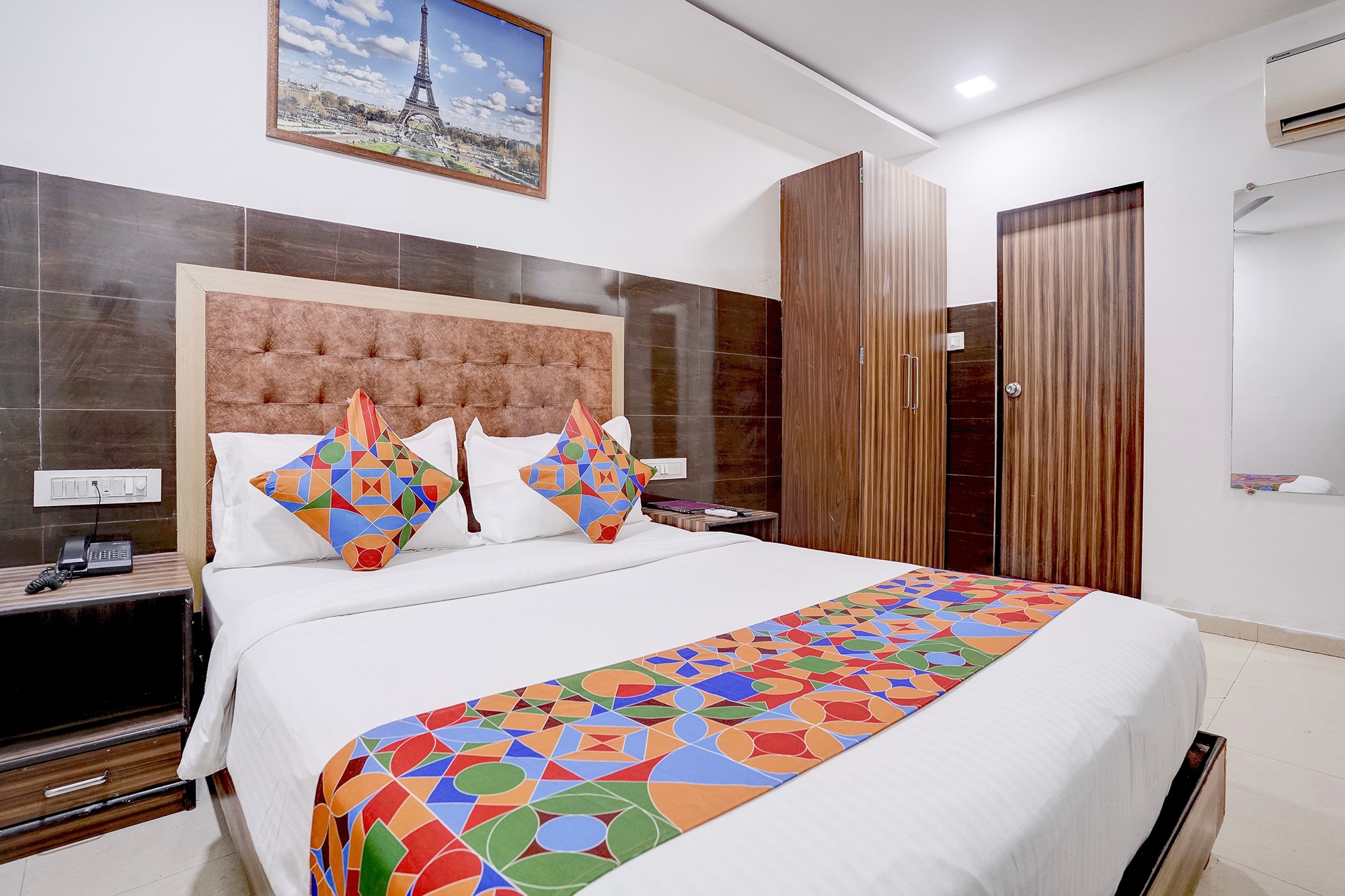 Hotel New Blue Sapphire Residency - Tap to explore photos