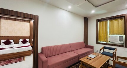 DIVINE HOTEL AND RESORTS Room Type - SUITE ROOM