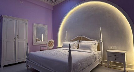 THE NIRUMA VILLA Room Type - Luxury Rooms with City View King Bed