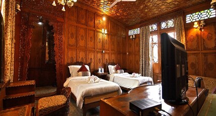 Meena Group Houseboats  Room Type - Premier Room