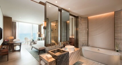 Conrad Xiamen Room Type - KING DELUXE SEA VIEW