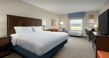 Hampton Inn by Hilton Augusta Room Type - 1 KG BED W SOFABED NOSMOKE