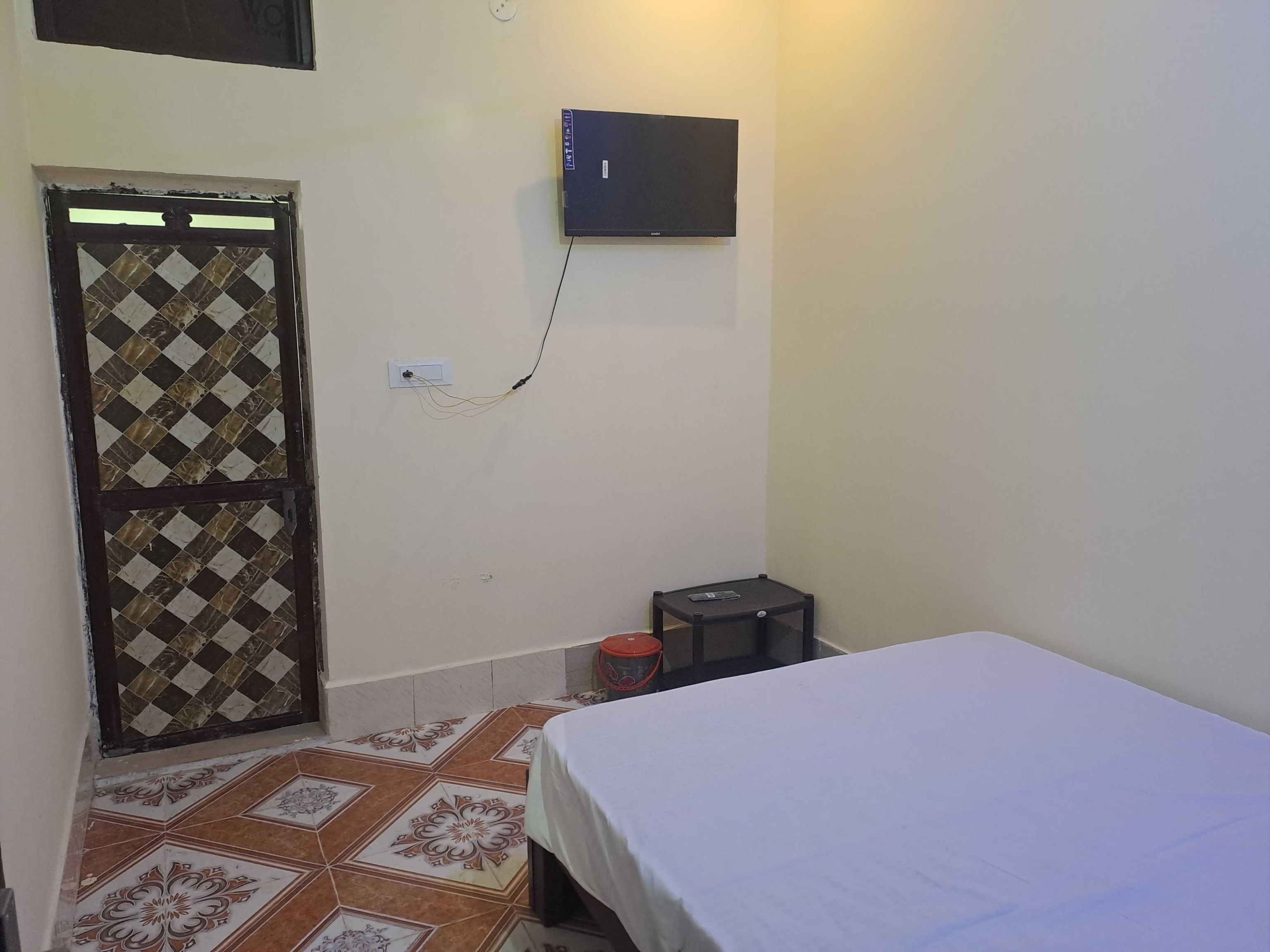 Hotel O MOONLIGHT - Tap to explore photos