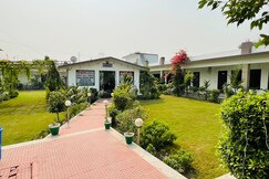 Ahuja Guest House