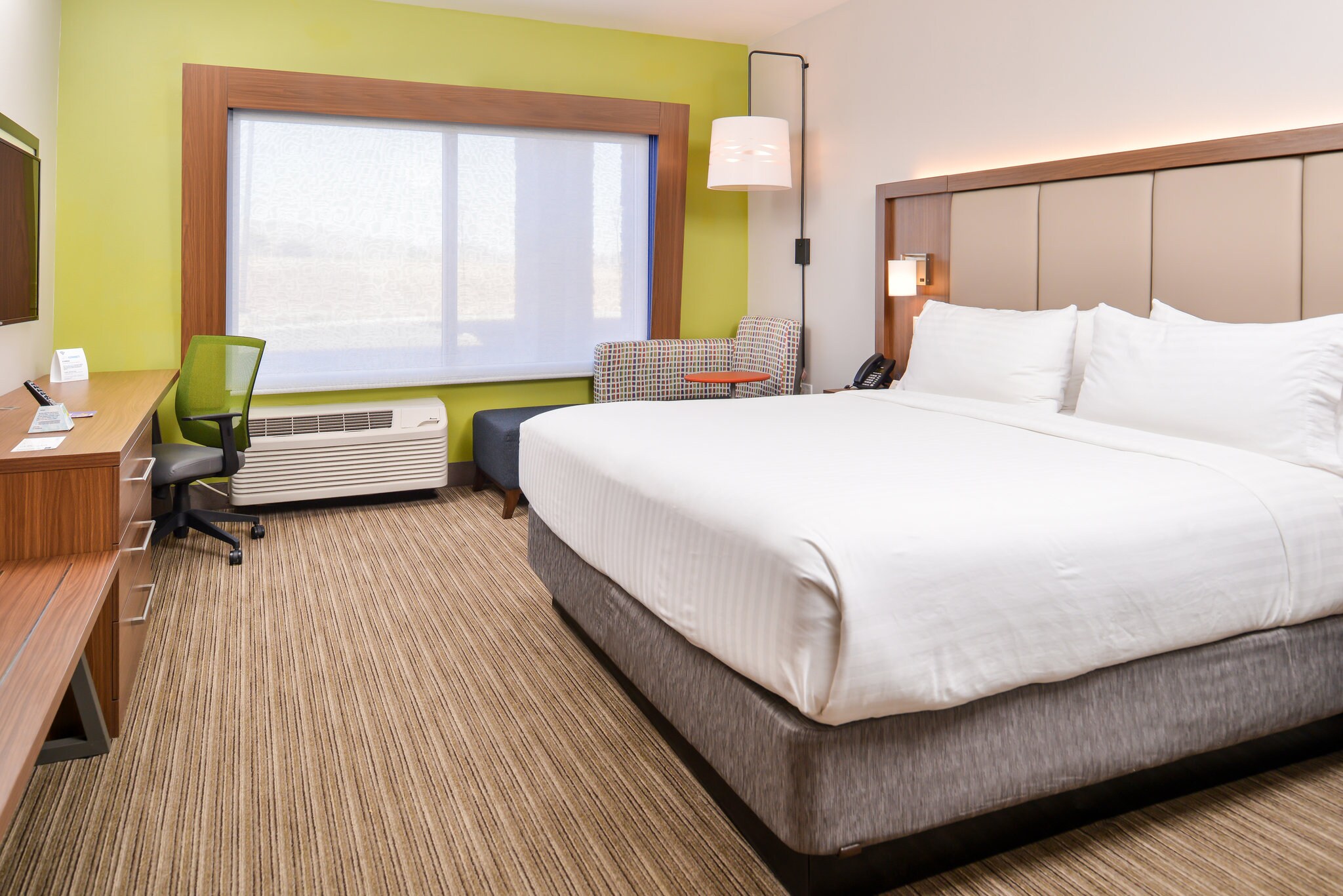 Holiday Inn Express & Suites VAN HORN - Tap to explore photos