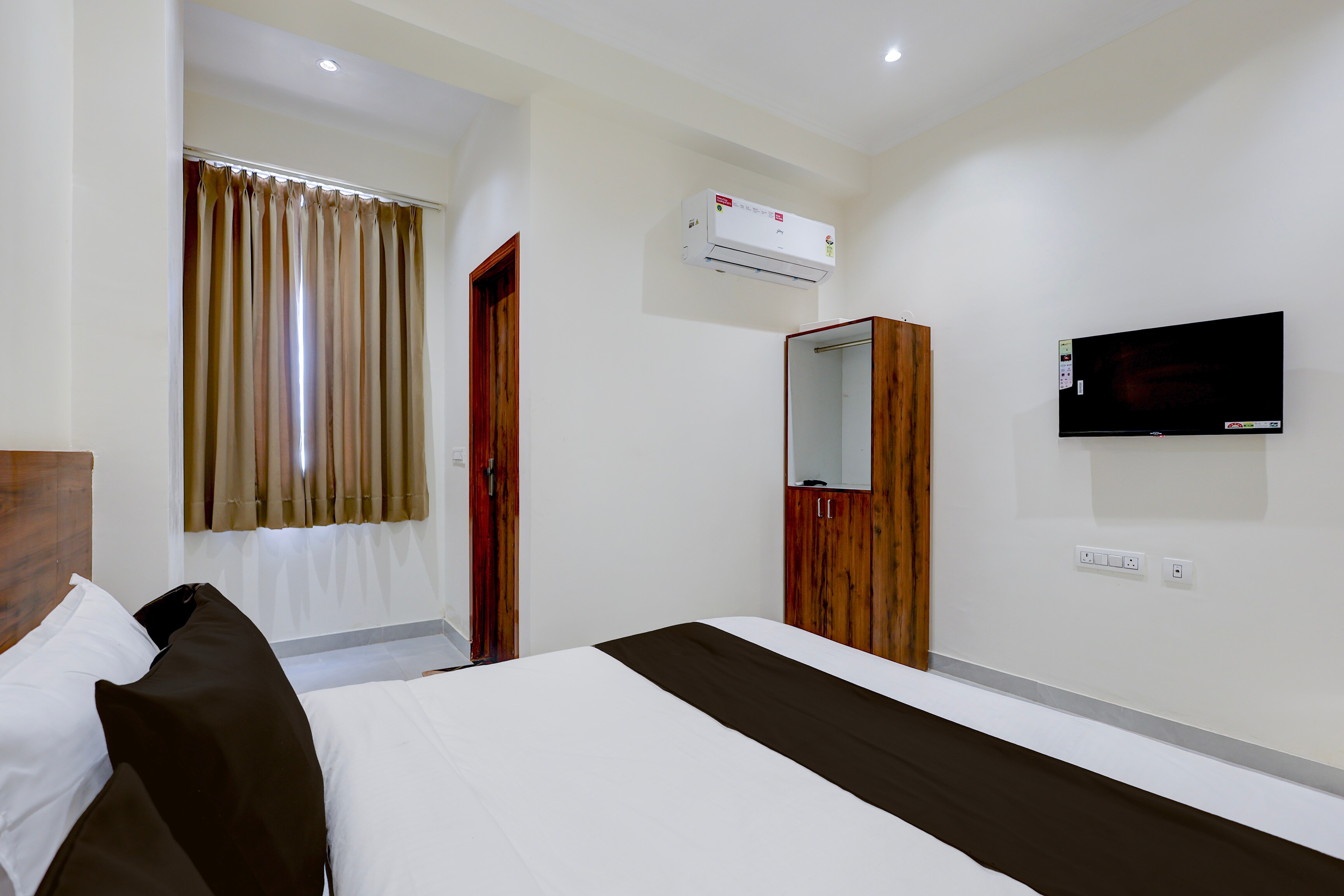 Hotel O Siddhant - Tap to explore photos