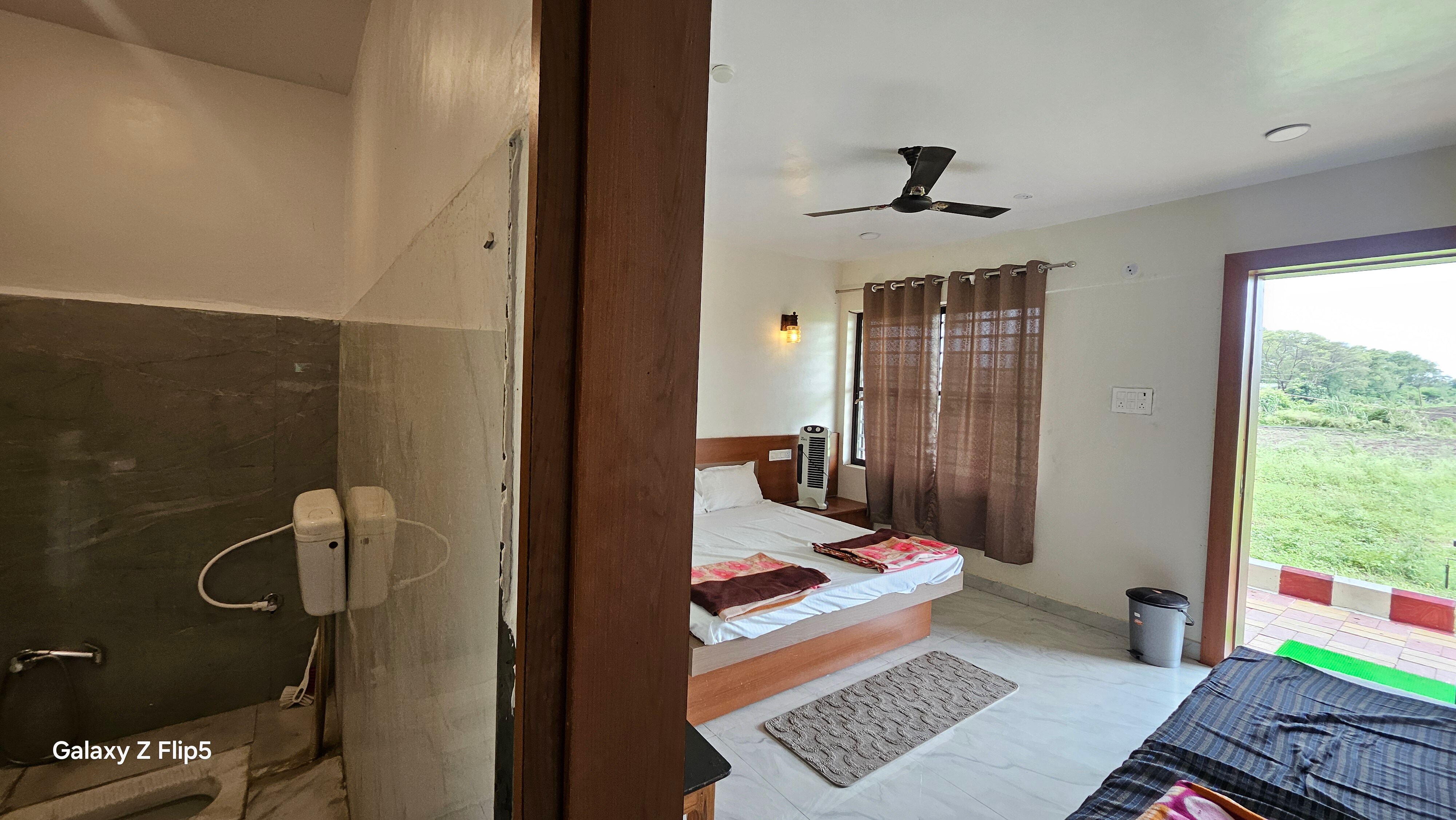 Shree kanha hotel - Tap to explore photos