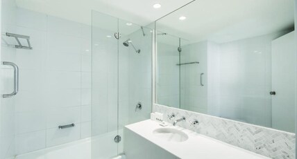 Vibe Hotel Sydney Room Type - Junior Suite Queen and Sofa