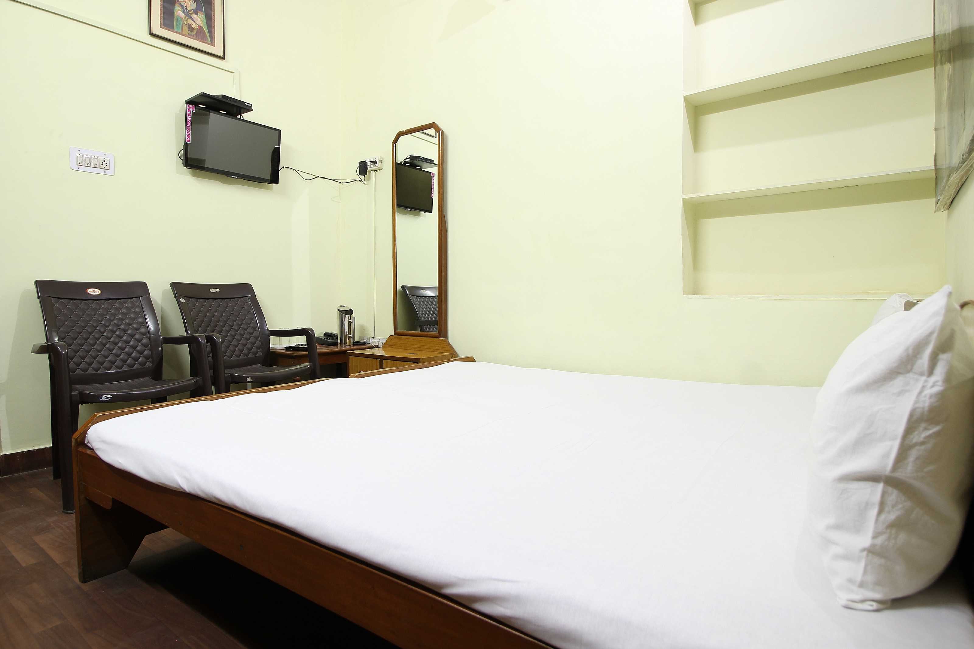 Hotel O Shree Shyam Guest House - Tap to explore photos