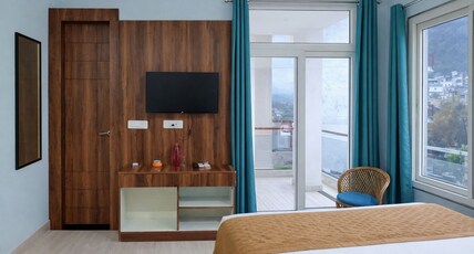 Hotel DS valley Room Type - Deluxe Balcony Room