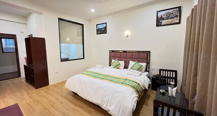 Snow Retreat Ladakh Room Type - Deluxe King Bed with Mountain View Snow Retreat Ladakh Room Type - Deluxe King Bed with Mountain View