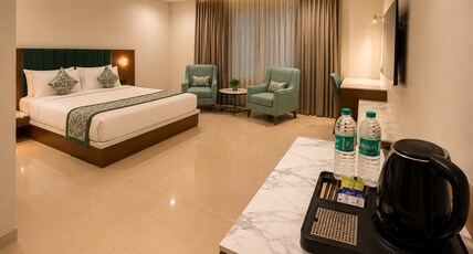 Hotel The Crown Inn Room Type - Super Deluxe