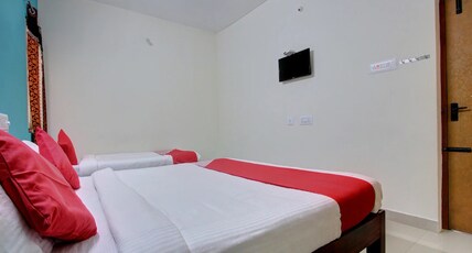Honey Bee Resorts Room Type - Deluxe (4X)