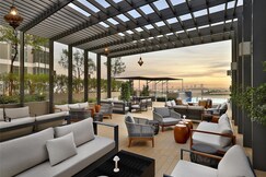 Embassy Suites by Hilton Dubai Business Bay