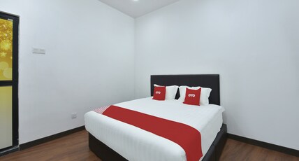 Hotel O Madeena Inn Room Type - Standard King