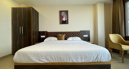 The WestBerry Room Type - Deluxe Room no view