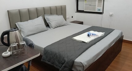 Galaxy Hotel, Jobner Room Type - Deluxe AC Room