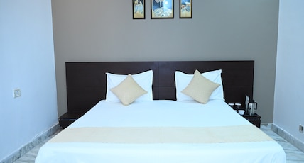 Happpy Stay Room Type - Deluxe Room