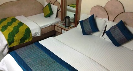 Hotel Romavilla Room Type - TRIPLE BED NON AC ROOM