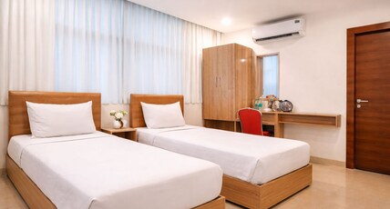 Hotel Hibiscus Tree- Bachupally Room Type - Deluxe Twin Room