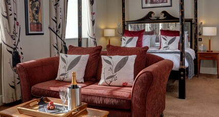The Bull Hotel, Sure Hotel Collection by Best Western Room Type - Suite-1 King Bed, Non-Smoking, Four-Poster Bed