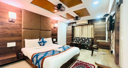 Hotel Sai Yash Room Type - Deluxe AC Room