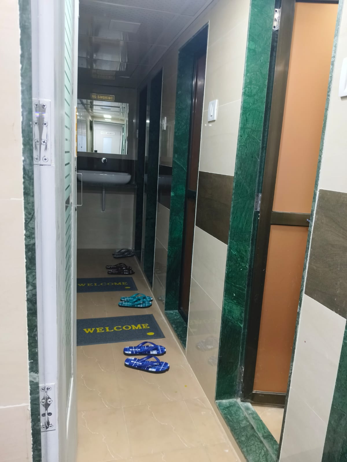Rest Inn Hostel AC Dormitory - Tap to explore photos