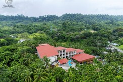 Sea Hills Resort