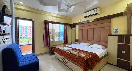 HOTEL SRIKRISHNA INTERNATIONAL Room Type - AC Double Deluxe Room HOTEL SRIKRISHNA INTERNATIONAL Room Type - AC Double Deluxe Room