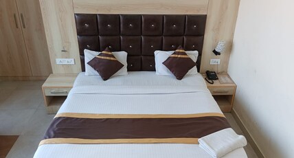 Hotel SS Grand Room Type - Deluxe Room