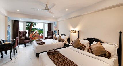 EllBee Ganga View Room Type - Deluxe Suite with 2 Queen Beds (No View)