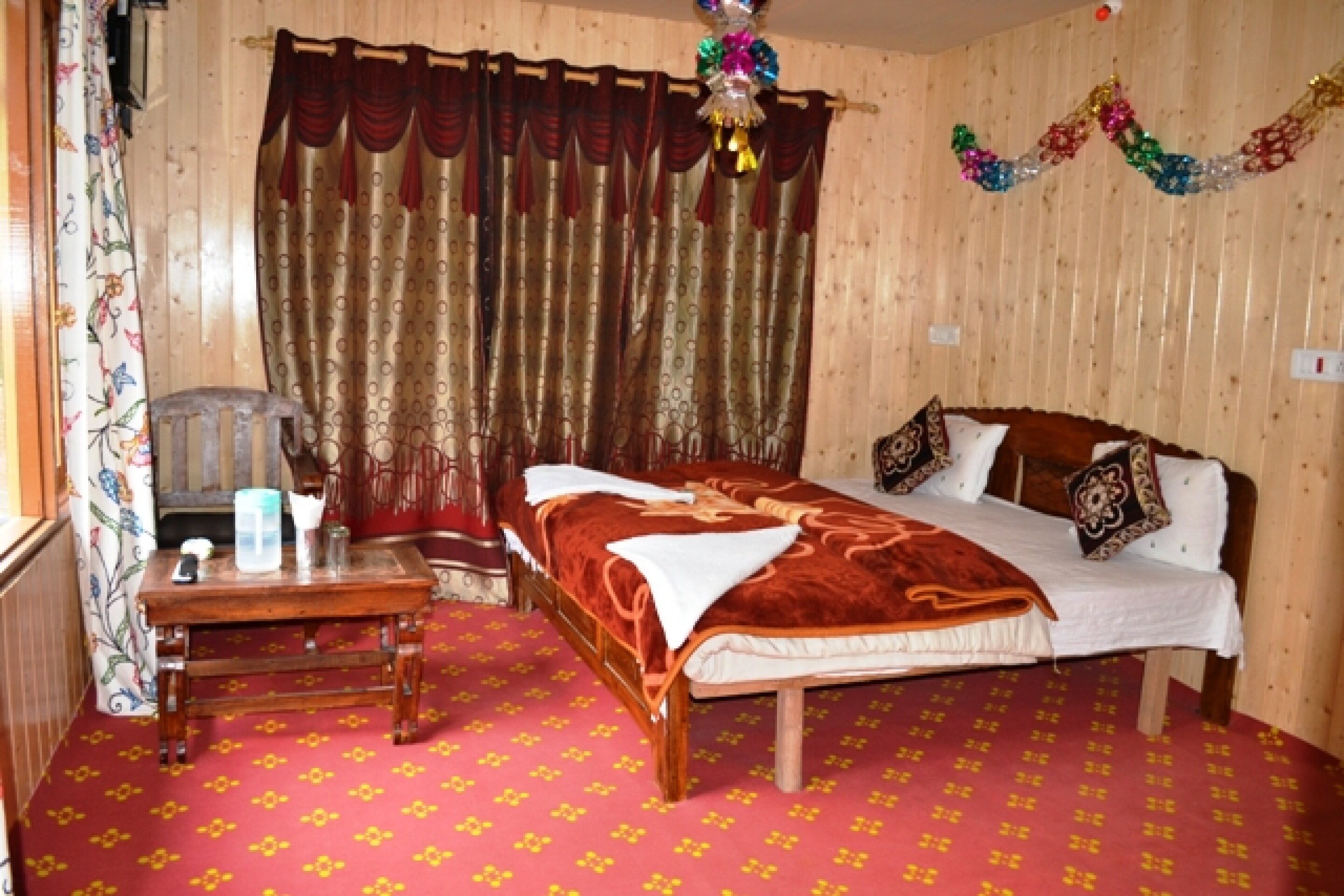 Hotel O Gulfam Palace - Tap to explore photos