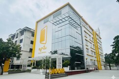 Bloom Hotel - Kakinada