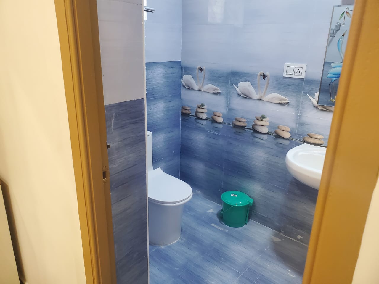 AVN Homestay - Tap to explore photos