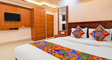 FabHotel BN Palace Room Type - Deluxe Room