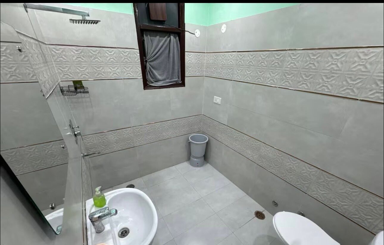 Fully Furnished 3Bhk Penthouse - Tap to explore photos