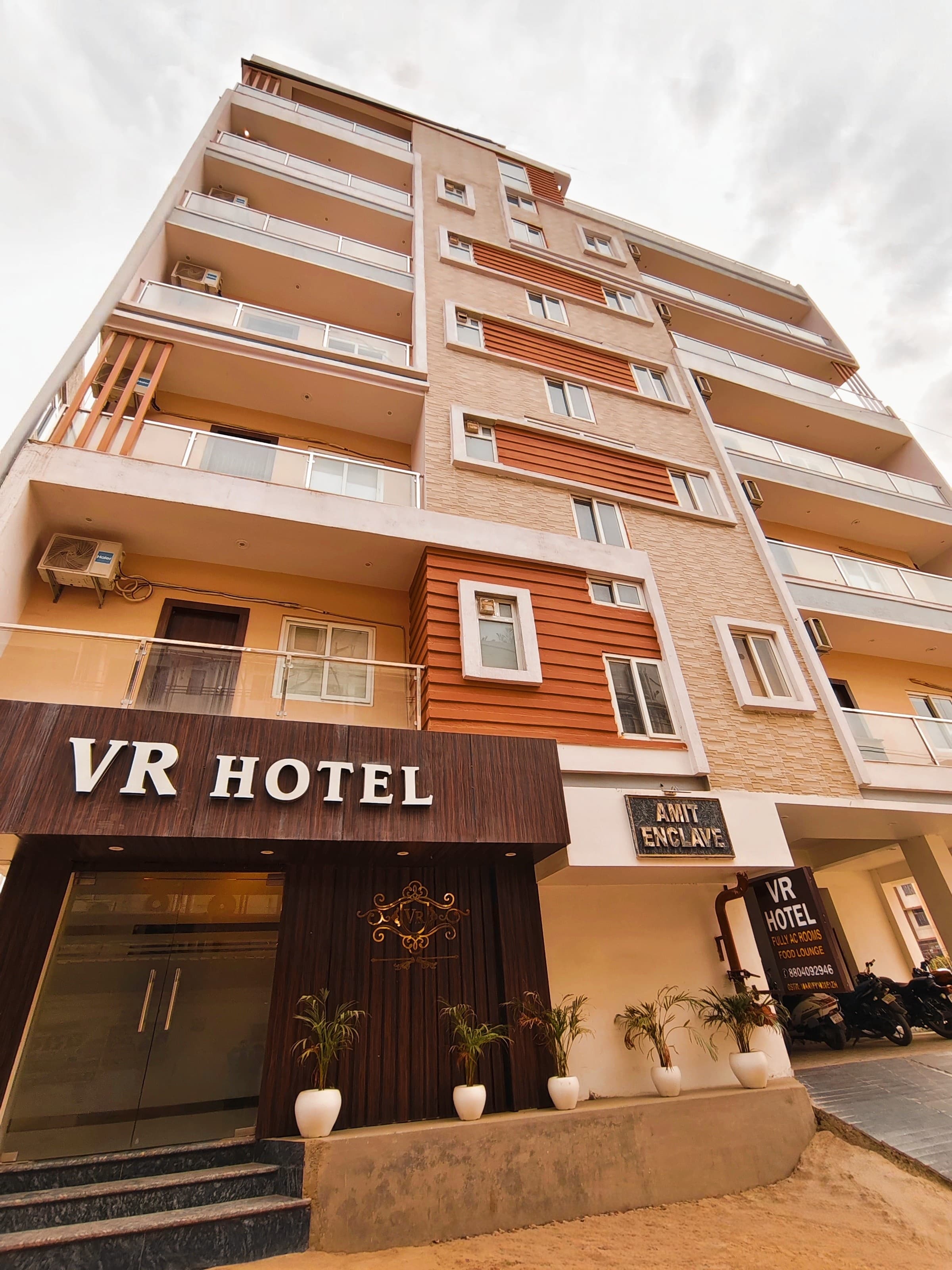 VR Hotel Patna - Tap to explore photos