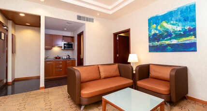 Holiday Inn Suites Kuwait Salmiya Room Type - 2 Bedroom Suite 2 Queen Lounge Access