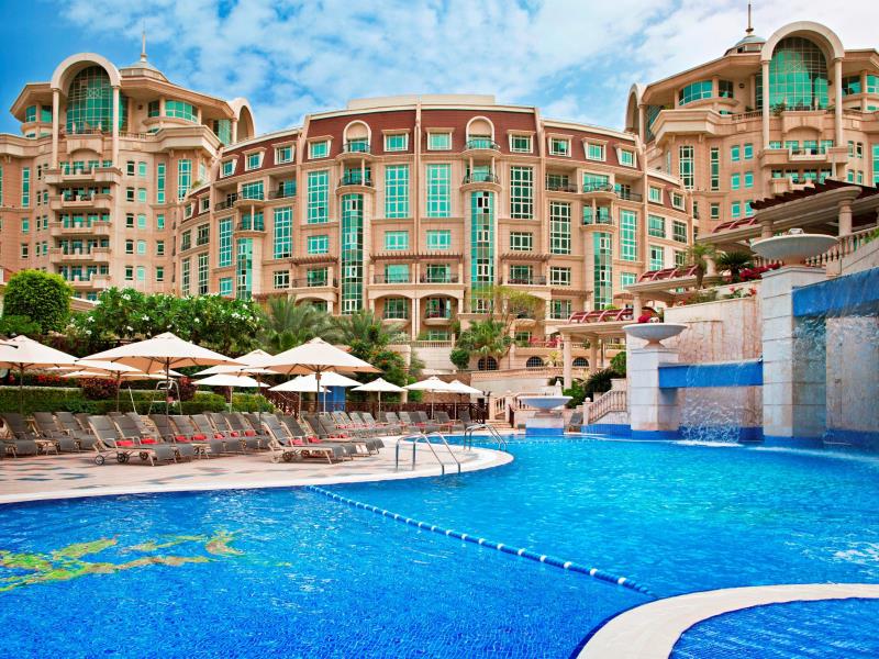 Swissotel Al Murooj - Tap to explore photos