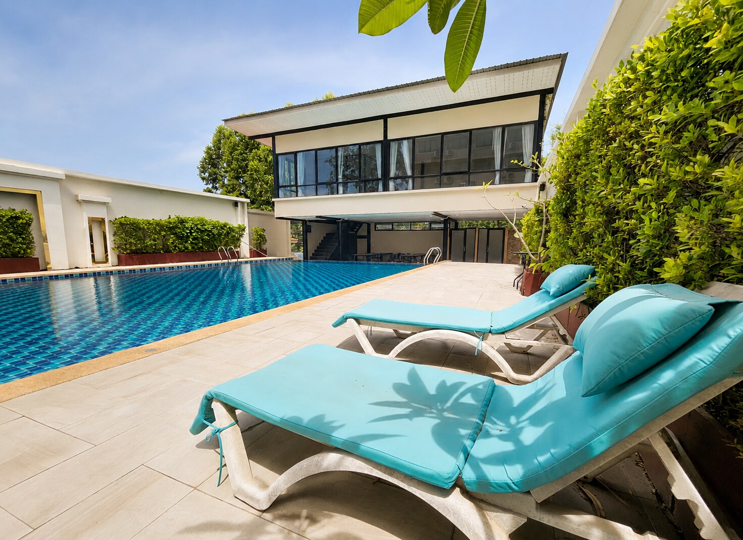 Avana Laemchabang Boutique Hotel - Tap to explore photos
