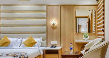 Hotel Holiday Dreamz Room Type - Deluxe Room Hotel Holiday Dreamz Room Type - Deluxe Room