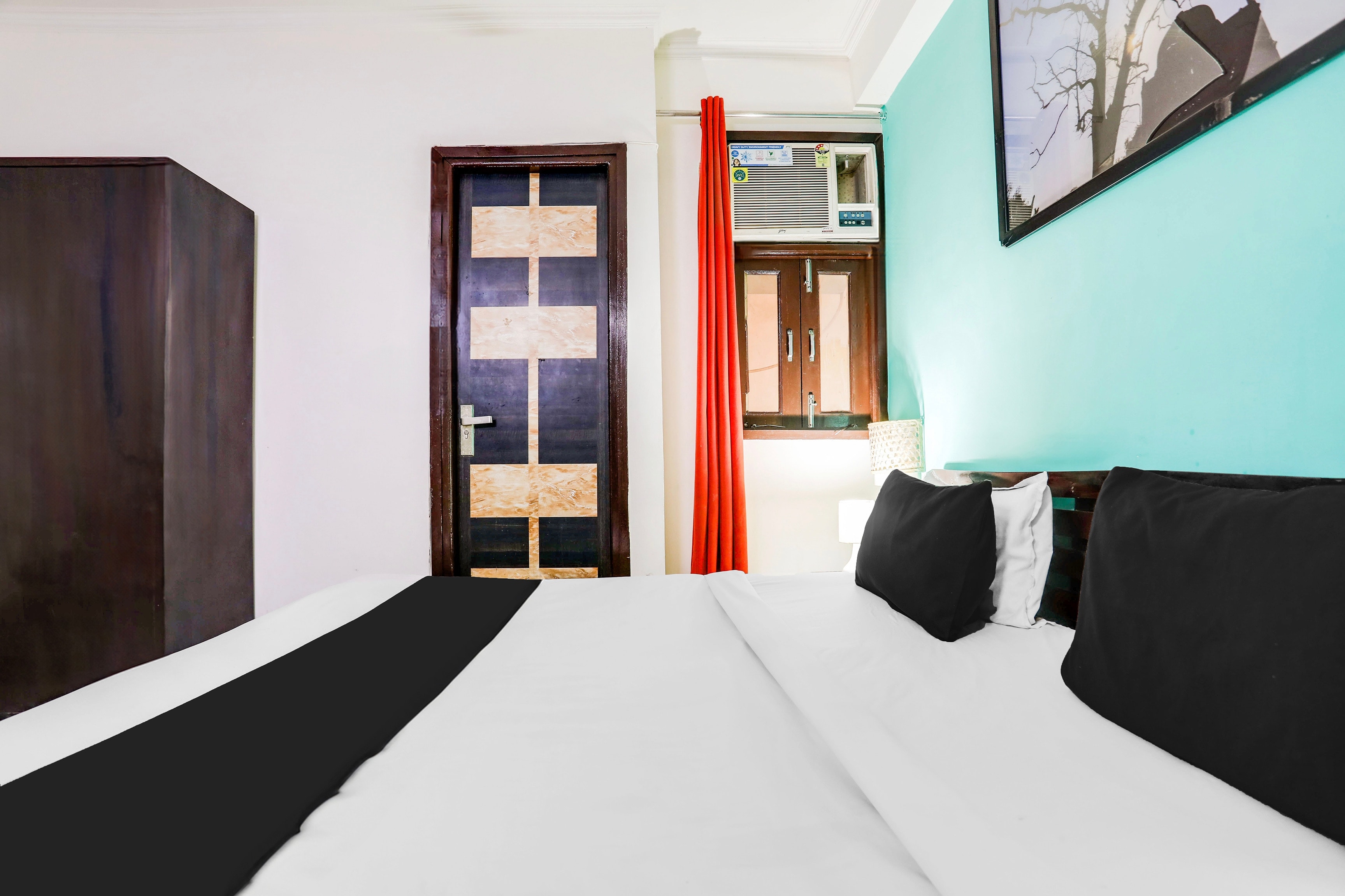 Super Hotel O Saket Residency KD Plaza Near Saket Metro - Tap to explore photos